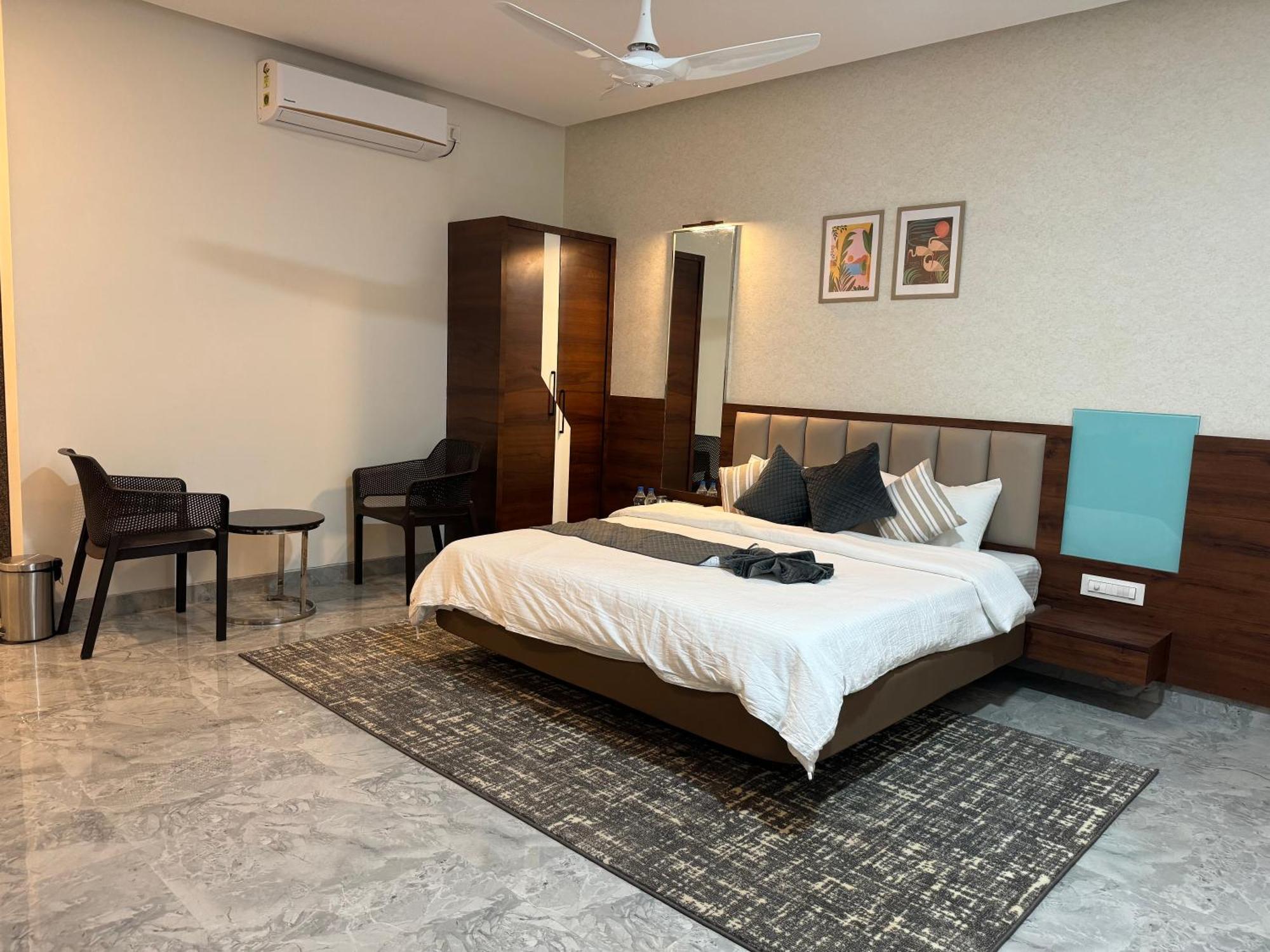 Aqualina Hotel Bhogwe Екстериор снимка