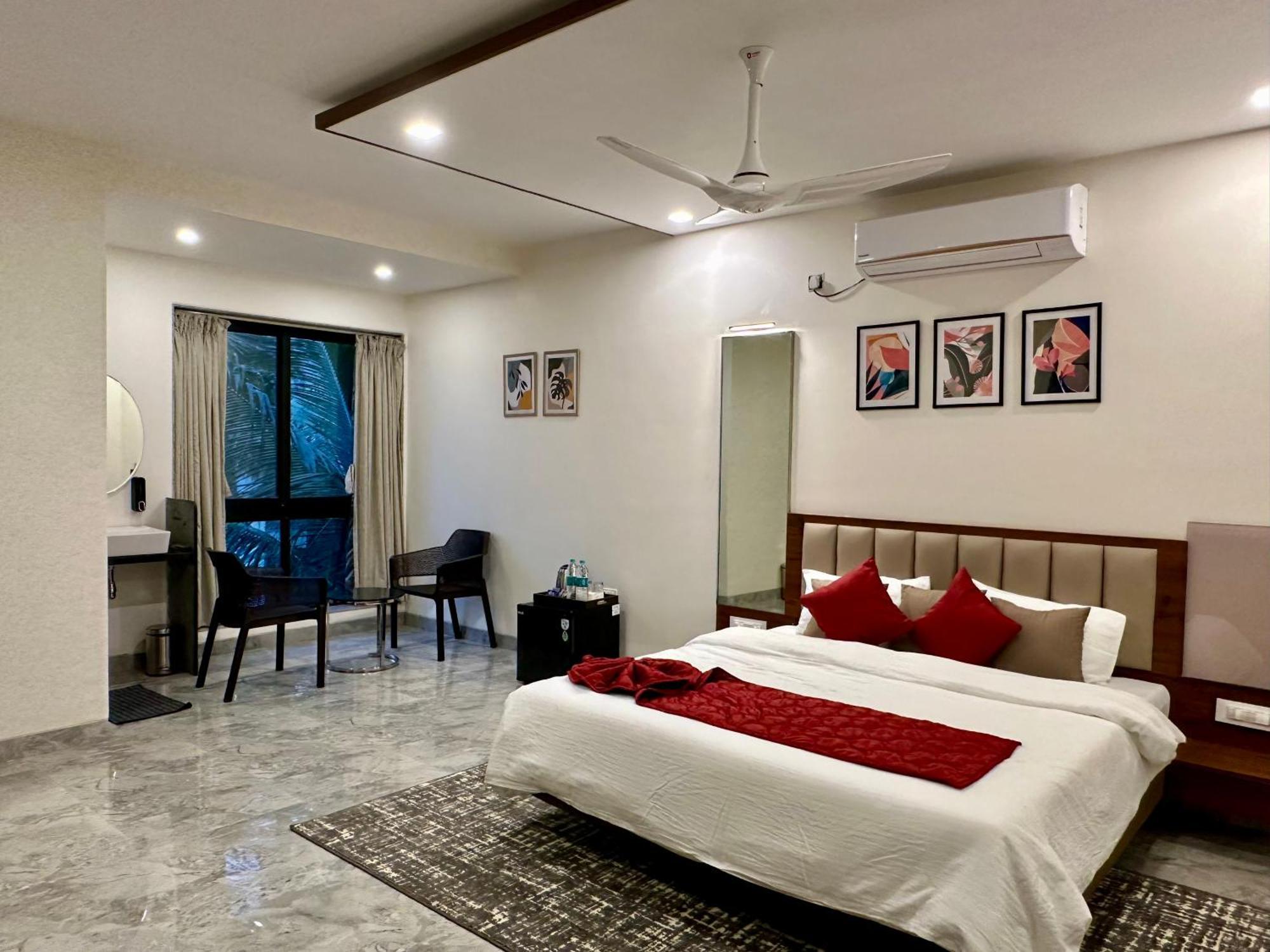 Aqualina Hotel Bhogwe Екстериор снимка