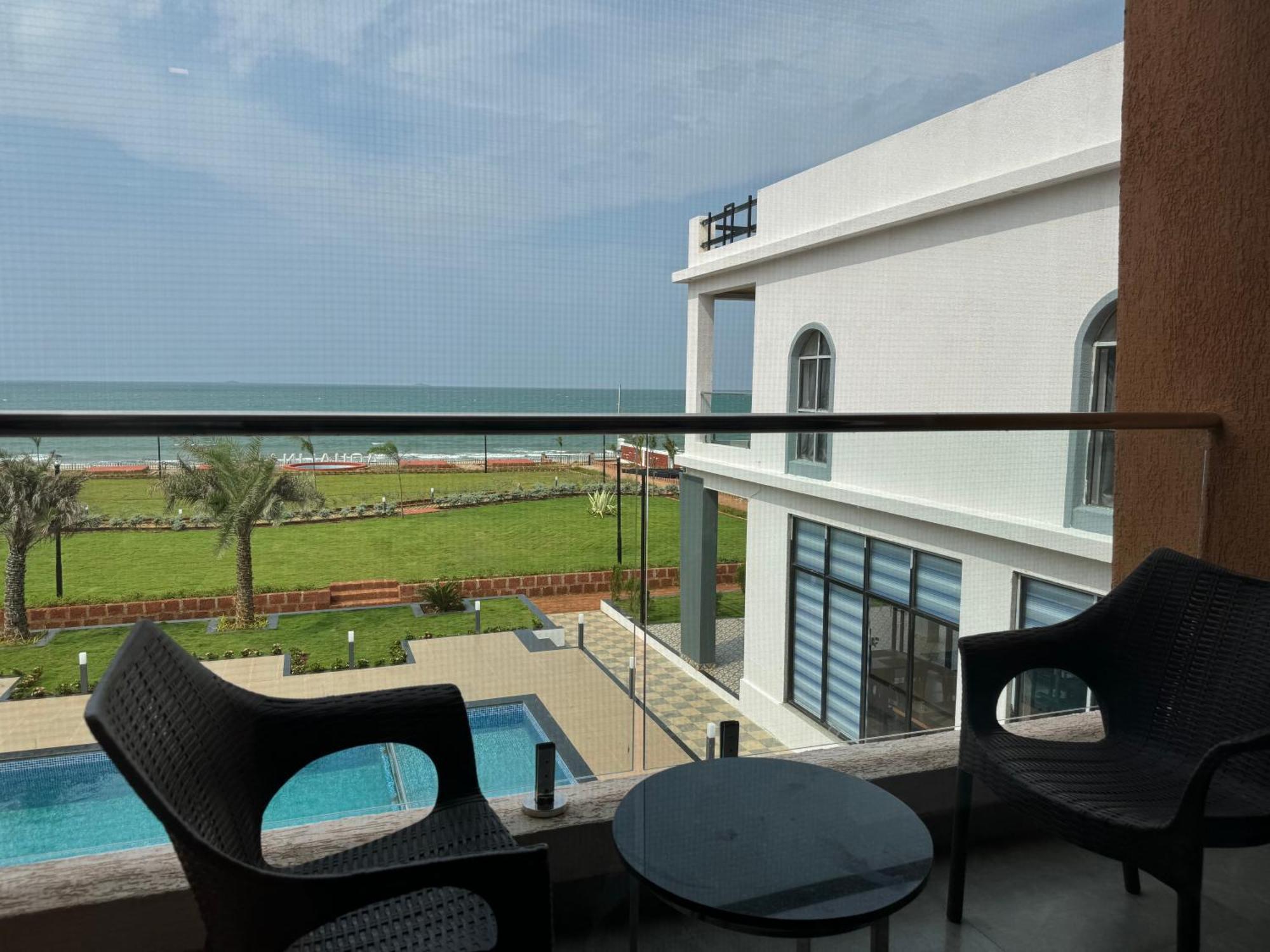 Aqualina Hotel Bhogwe Екстериор снимка