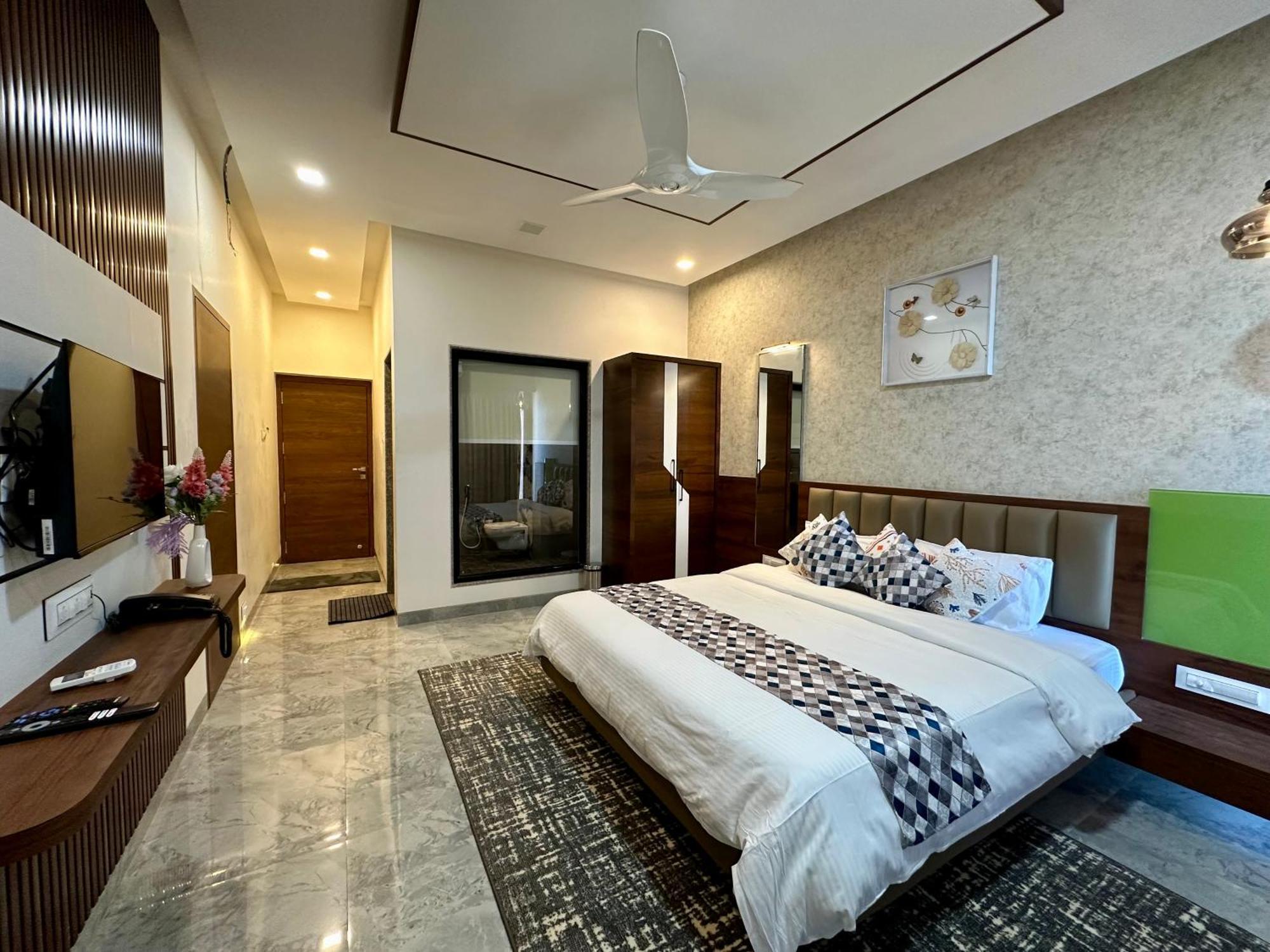 Aqualina Hotel Bhogwe Екстериор снимка
