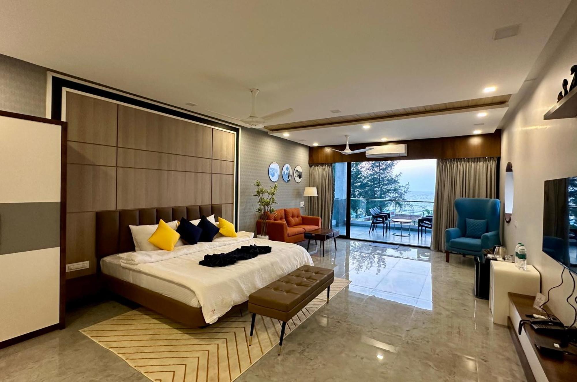 Aqualina Hotel Bhogwe Екстериор снимка