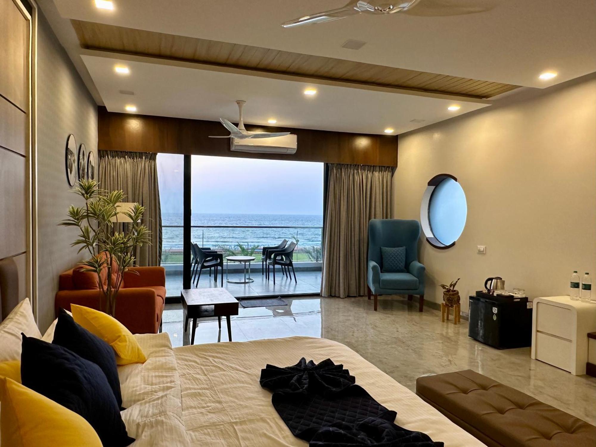 Aqualina Hotel Bhogwe Екстериор снимка