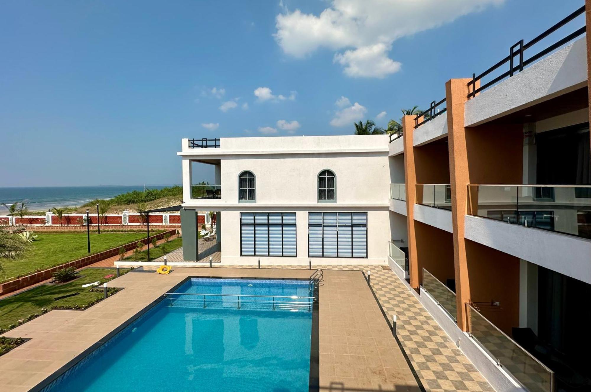 Aqualina Hotel Bhogwe Екстериор снимка